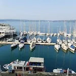 Marina With Sea View פולה