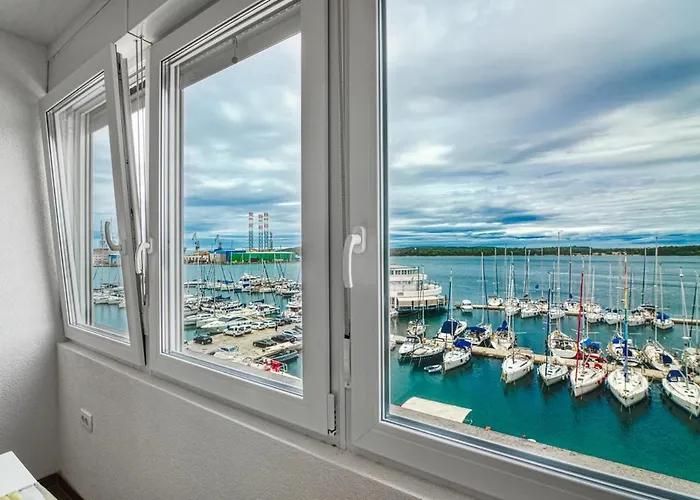 Marina With Sea View * Pula