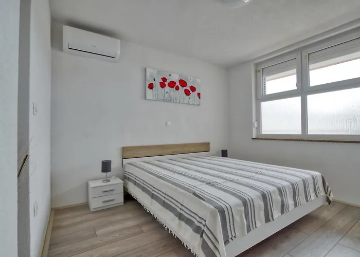 Marina With Sea View Pula