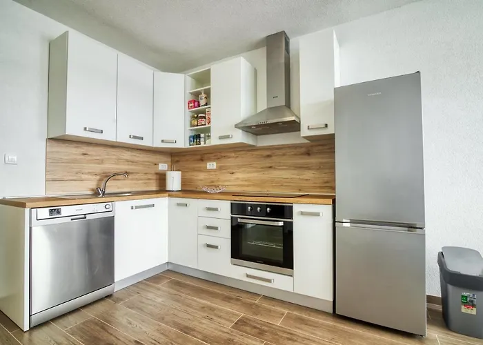 Marina With Sea View Pula