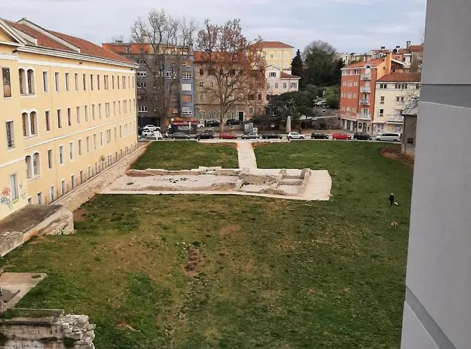 Marina With Sea View Pula